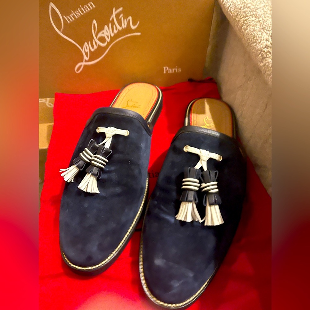 Christian Louboutin suede navy flats